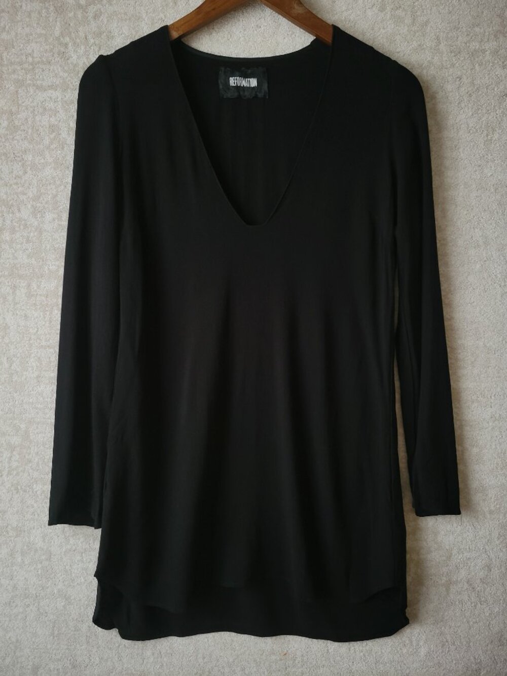 Reformation Fielder Deep V-Neck Long Sleeve Blouse Black Crepe Tunic Top Small